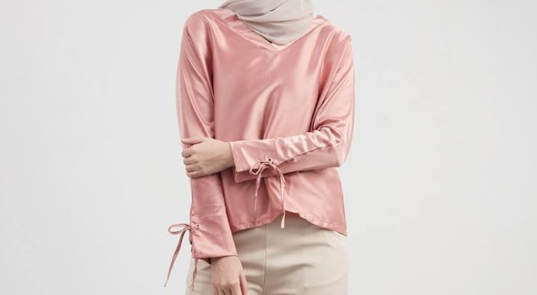 Baju Rose Gold Cocok dengan Jilbab Warna Apa